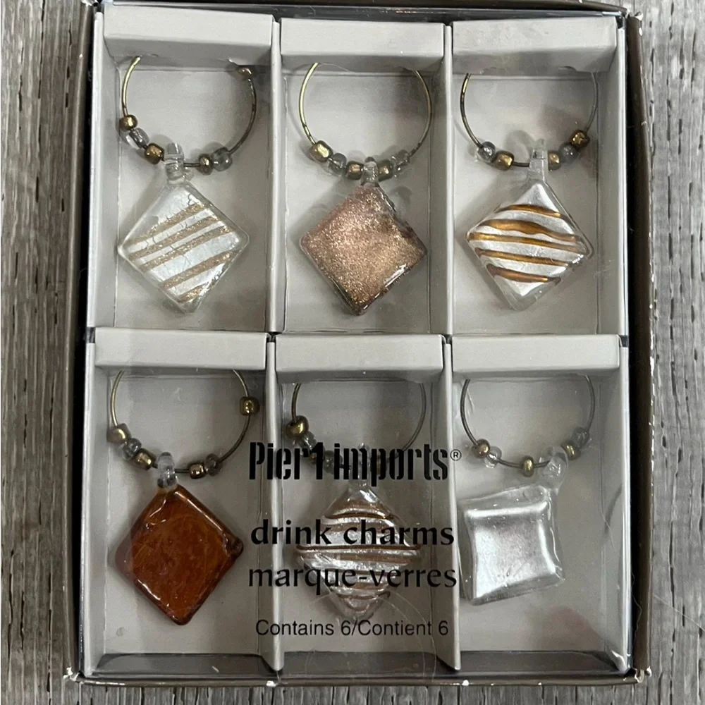 New Pier 1 Imports Wine Glass Drink Charm Set of 6 venetian glass diamond Charms